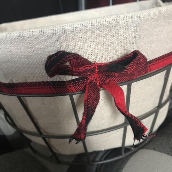Storage bin Canvas tone fabric lined wire farmhouse basket - Picture 1 of 8